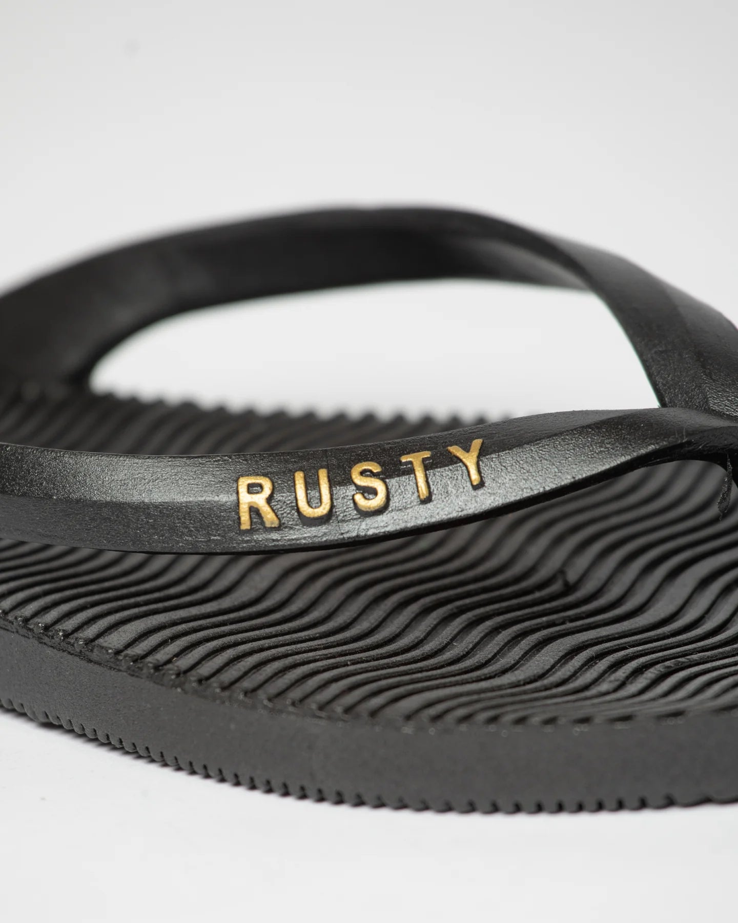 Rusty Sandbar Thong- Black/Gold