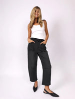 Monaco Leo Barrel Jean - Black