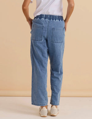 Betty Basics Quinn Jogger - Blue Denim