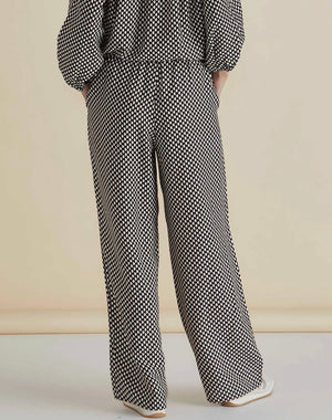 Betty Basics Marilyn Pant - Chocolate Print