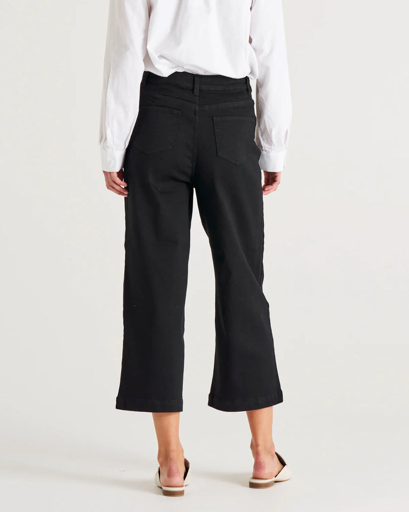 Betty Basics Tabitha Crop Jean - Black