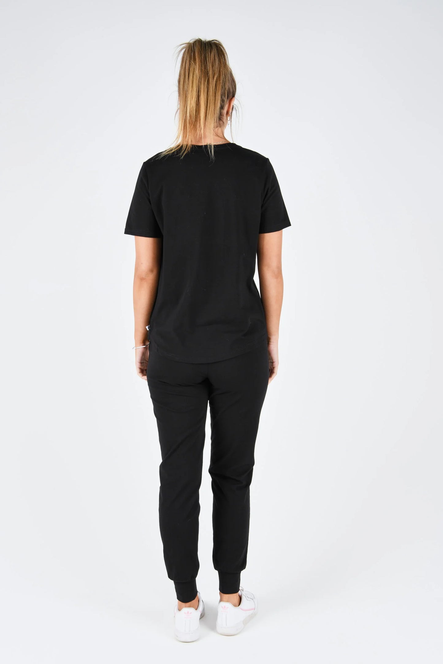 One Ten Willow Crew Tee - Black